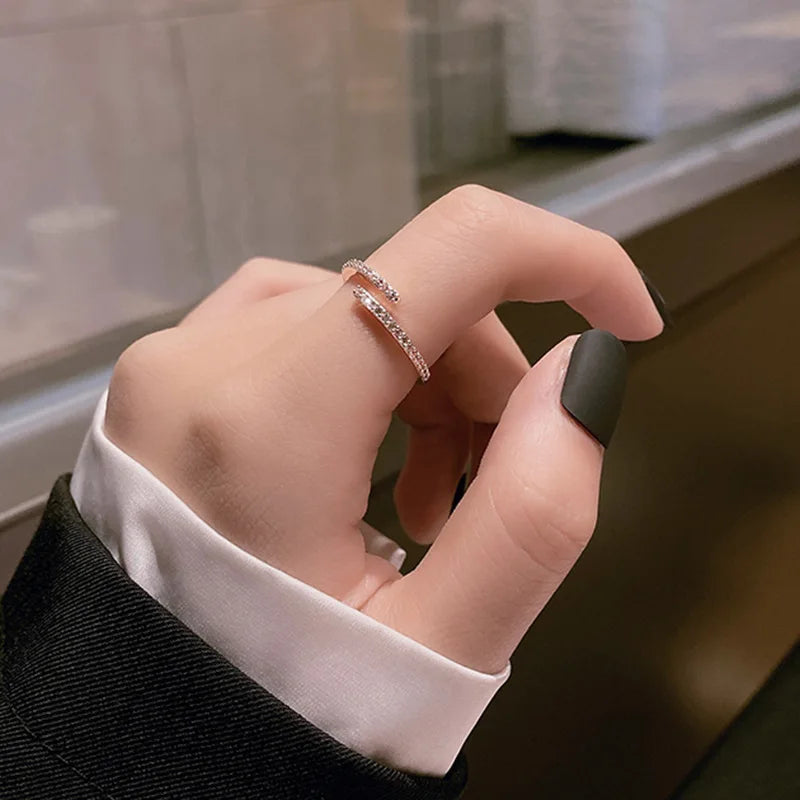 Minimalist Thin Rings