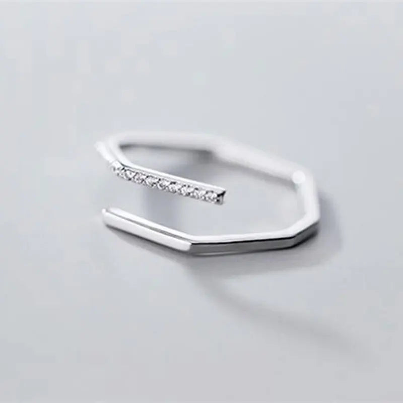 Minimalist Thin Rings