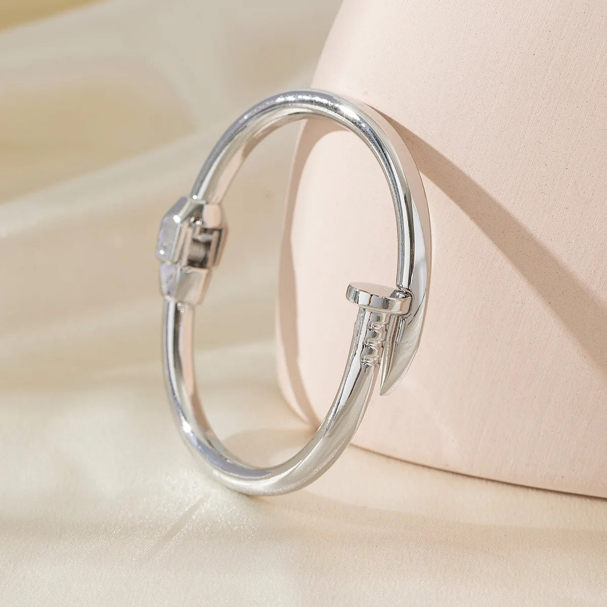 Uilz Fashion Round Nail Open Bangle Gold Silver Color Couple Metal Bracelets